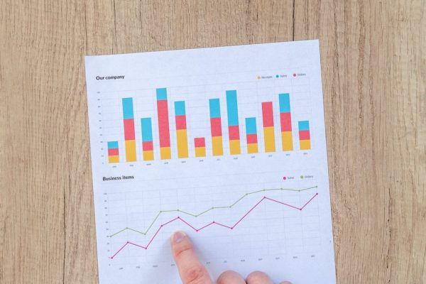 chart-data-desk-document-590011-1180x690